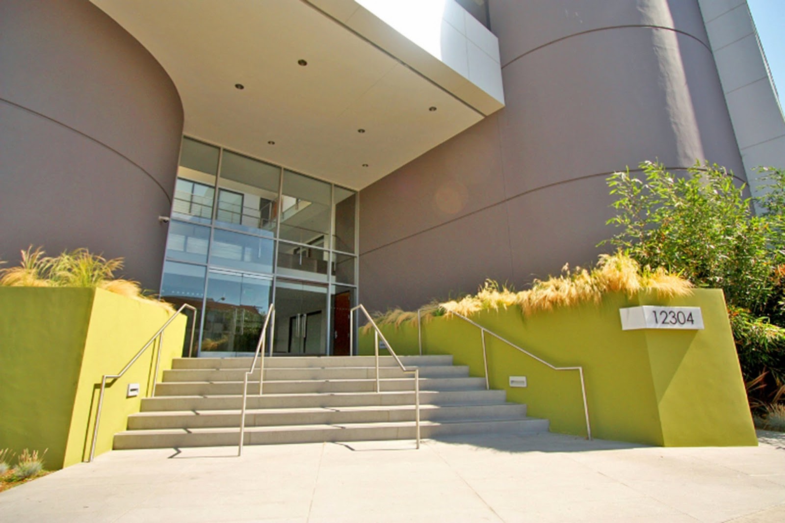 The Canyon at Santa Monica