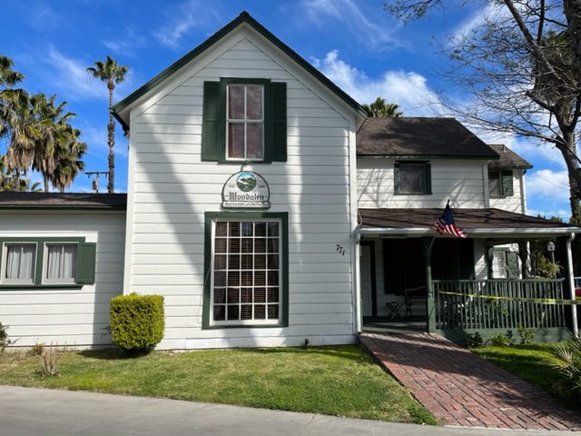 Woodglen Recovery Junction - East Commonwealth Avenue